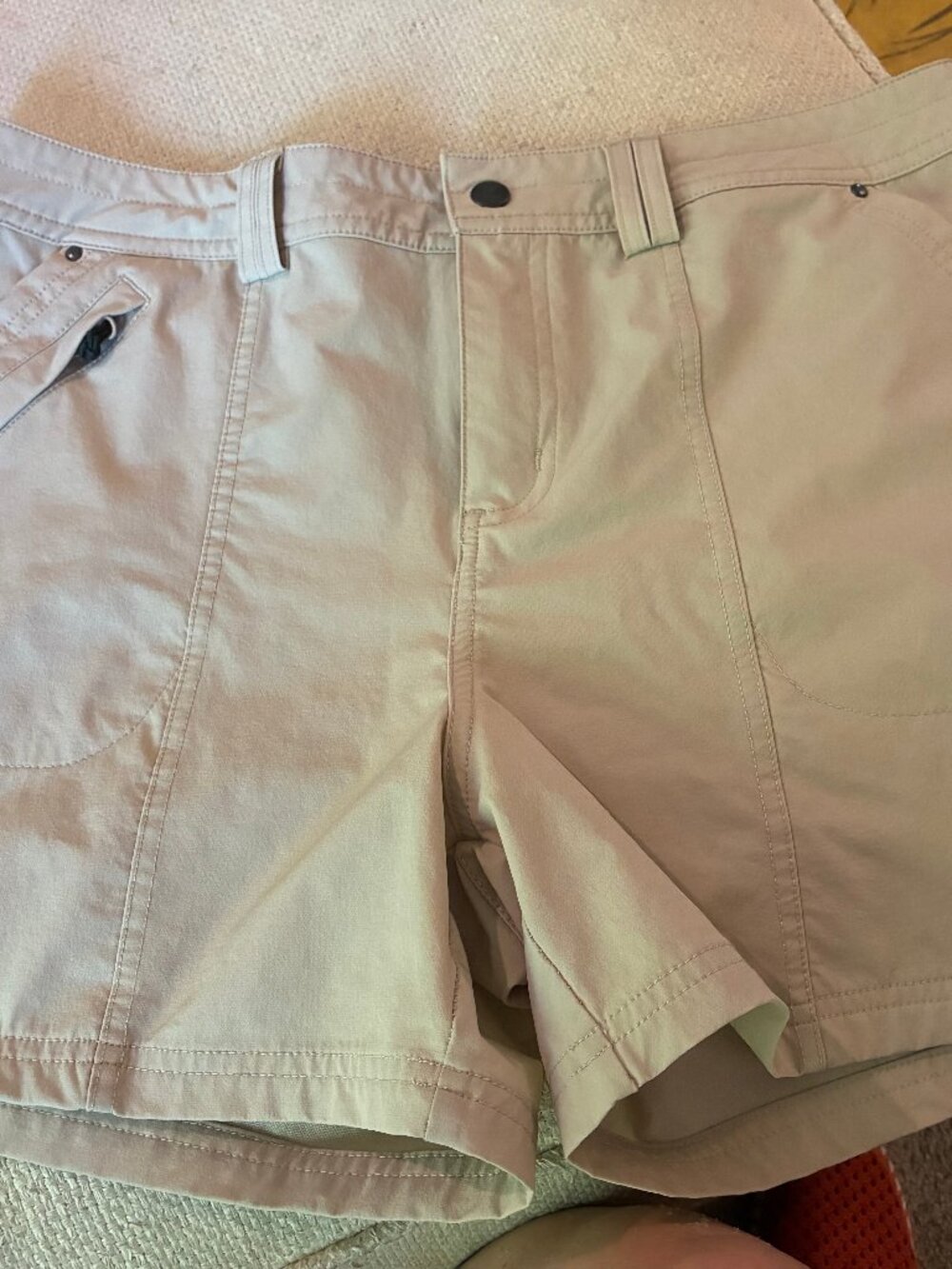 WILLIT Stretch Breathable Golf Shorts Size 12 Womens  Beige